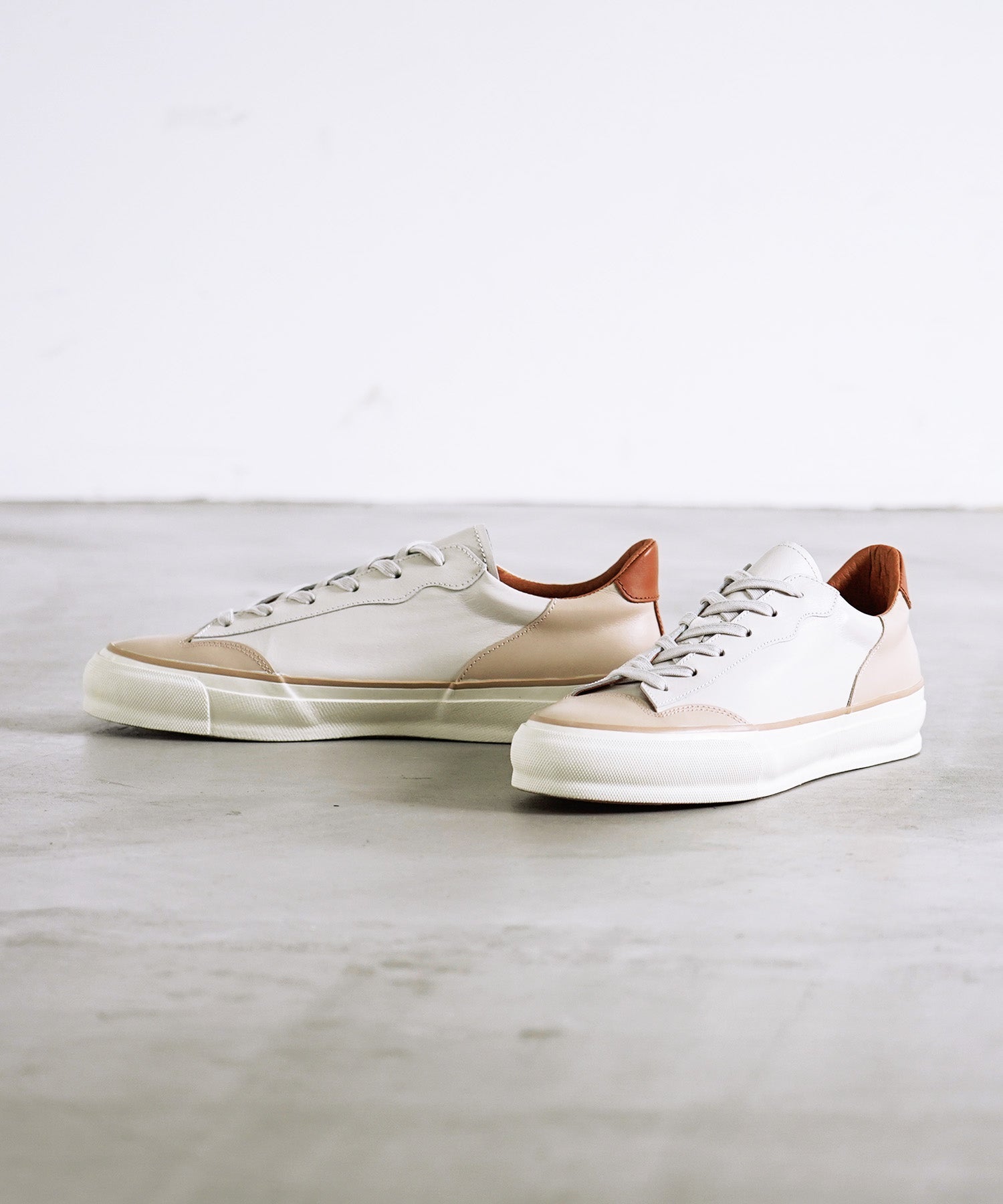 SP-1034 White/Beige - SPINGLE