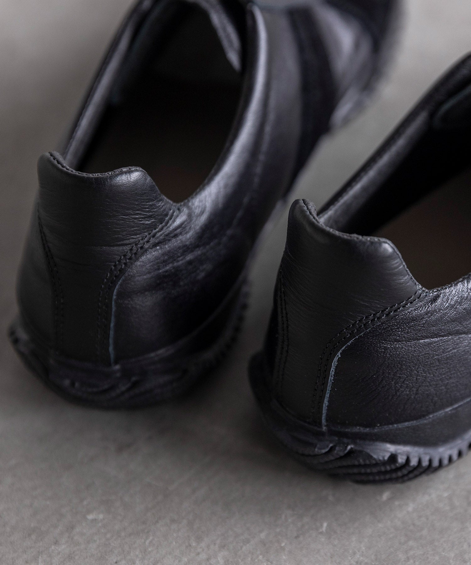 SP-1047 Black - SPINGLE