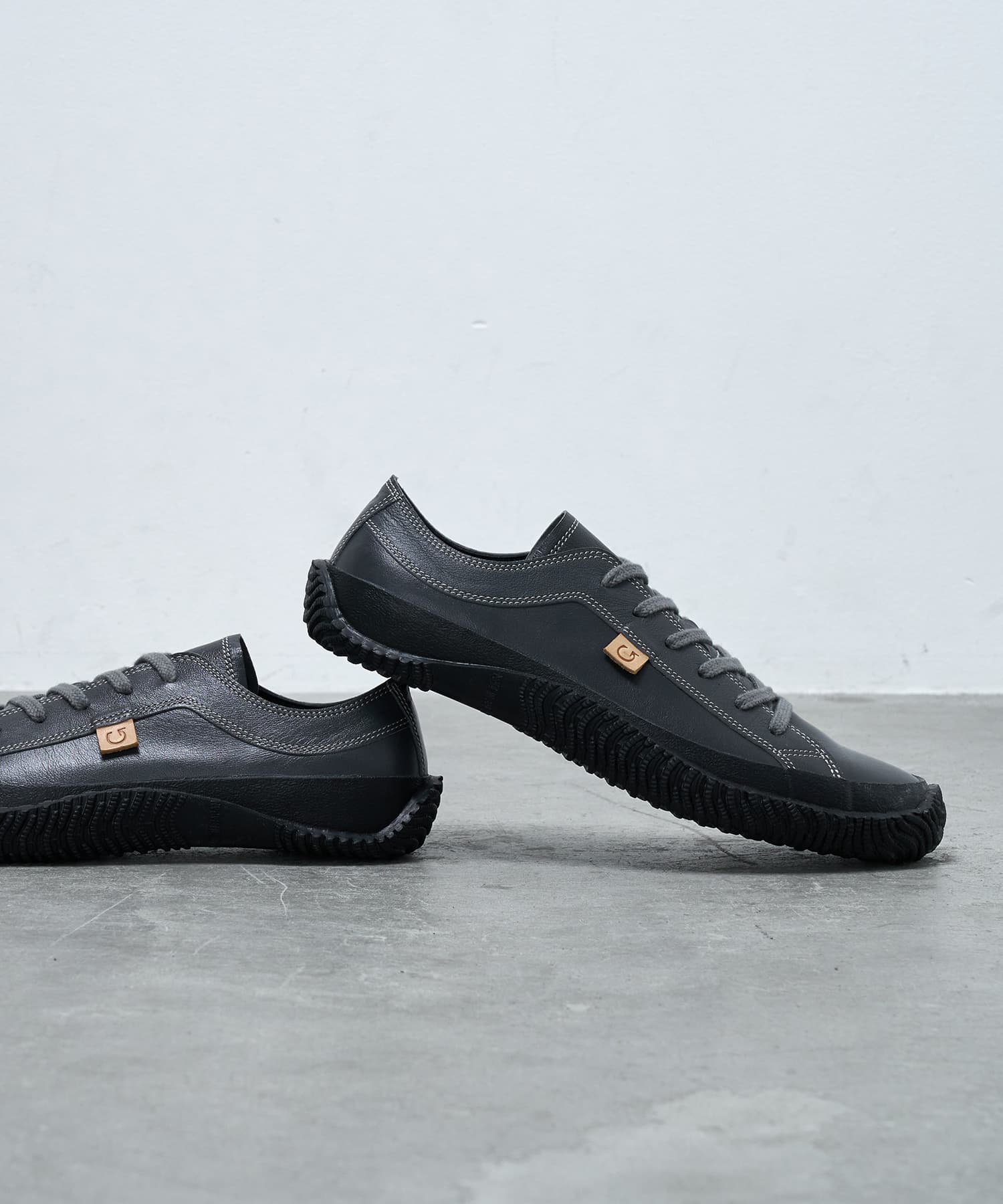 SP-110 Charcoal Gray - SPINGLE