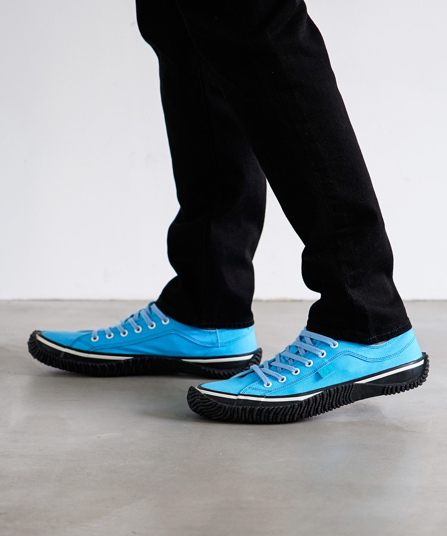 SP-141 Blue/Kuro - SPINGLE