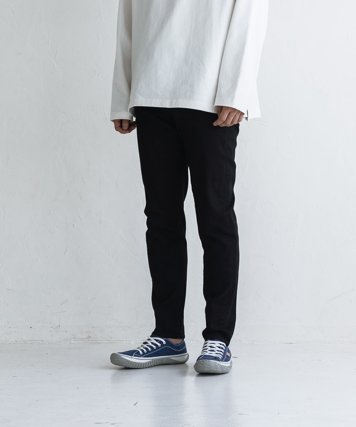 SP-141 Navy/White - SPINGLE