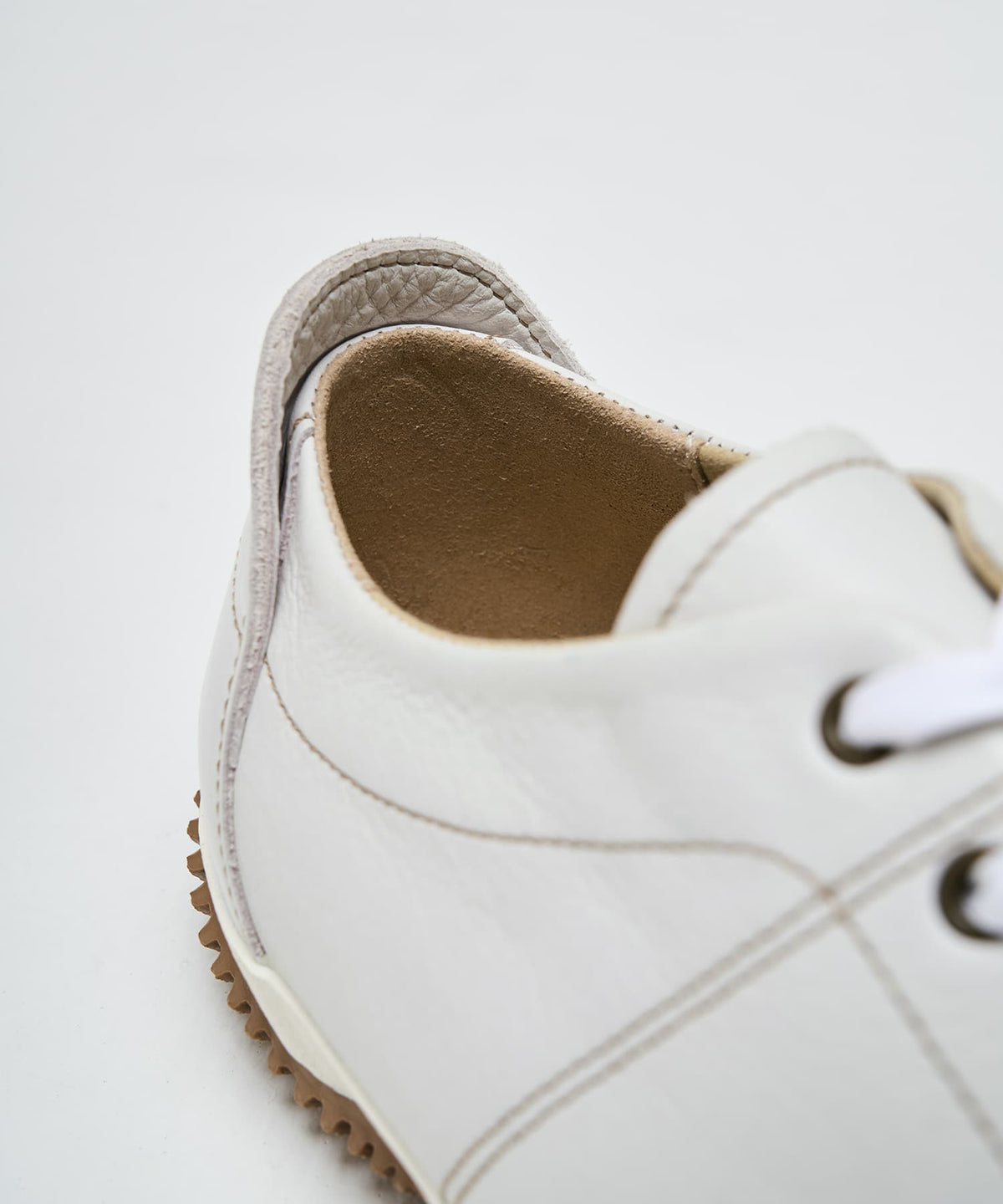 SP-272 White/Brown