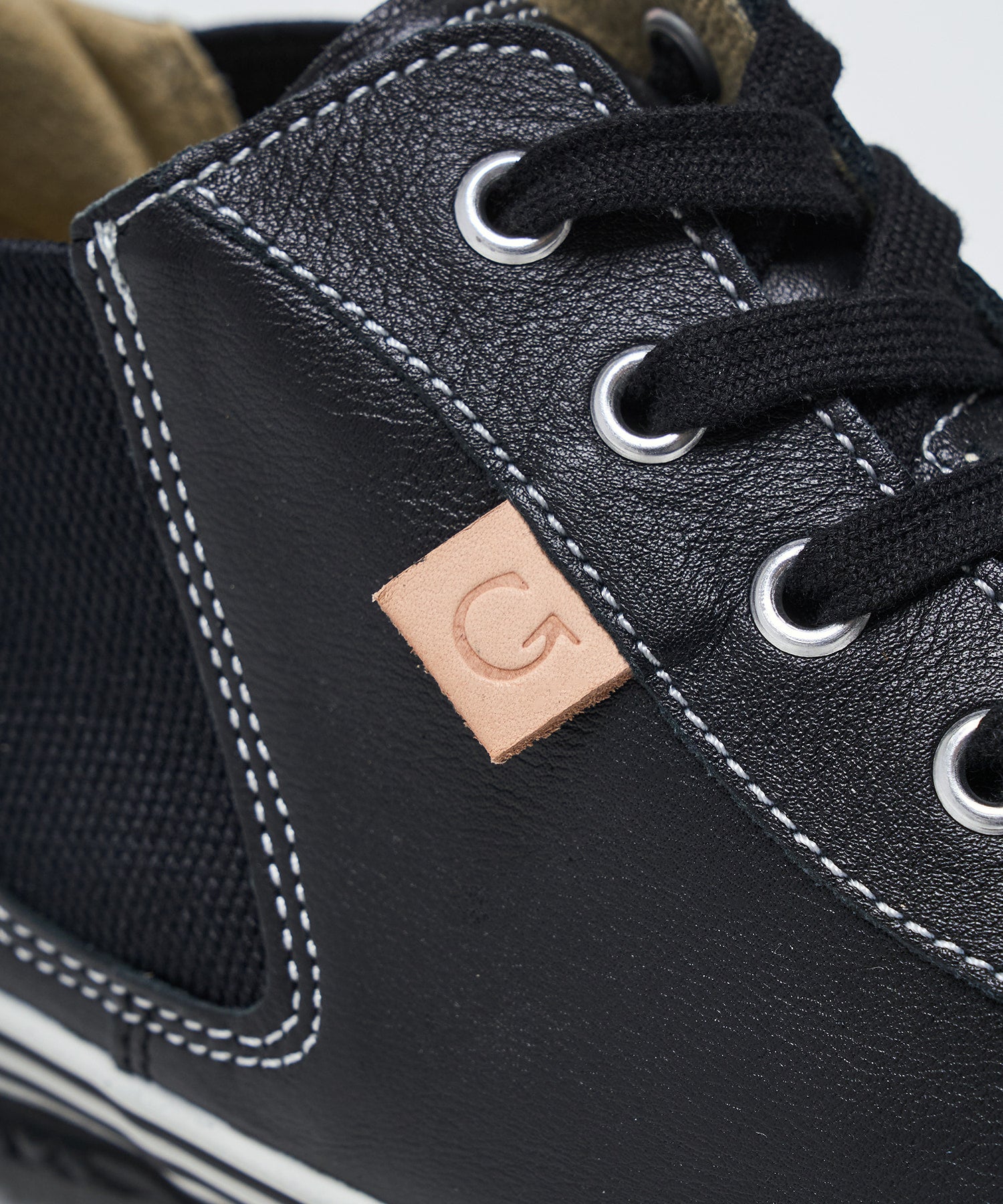 ブランブリーヘッジ DBH39 MR.SALTAPPLE② シーストーリー SPINGLE SP-442 Black | Buy Japanese Sneakers | Handmade in